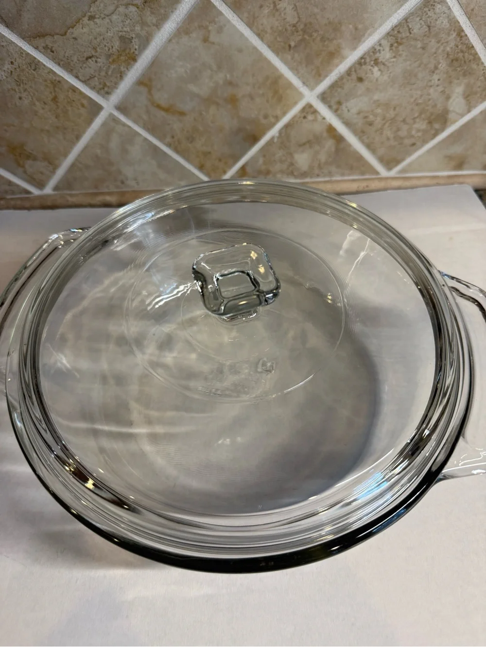 Anchor Hocking Encore 1.5 Qt Glass Casserole Dish with Lid, 8.25” Round EUC